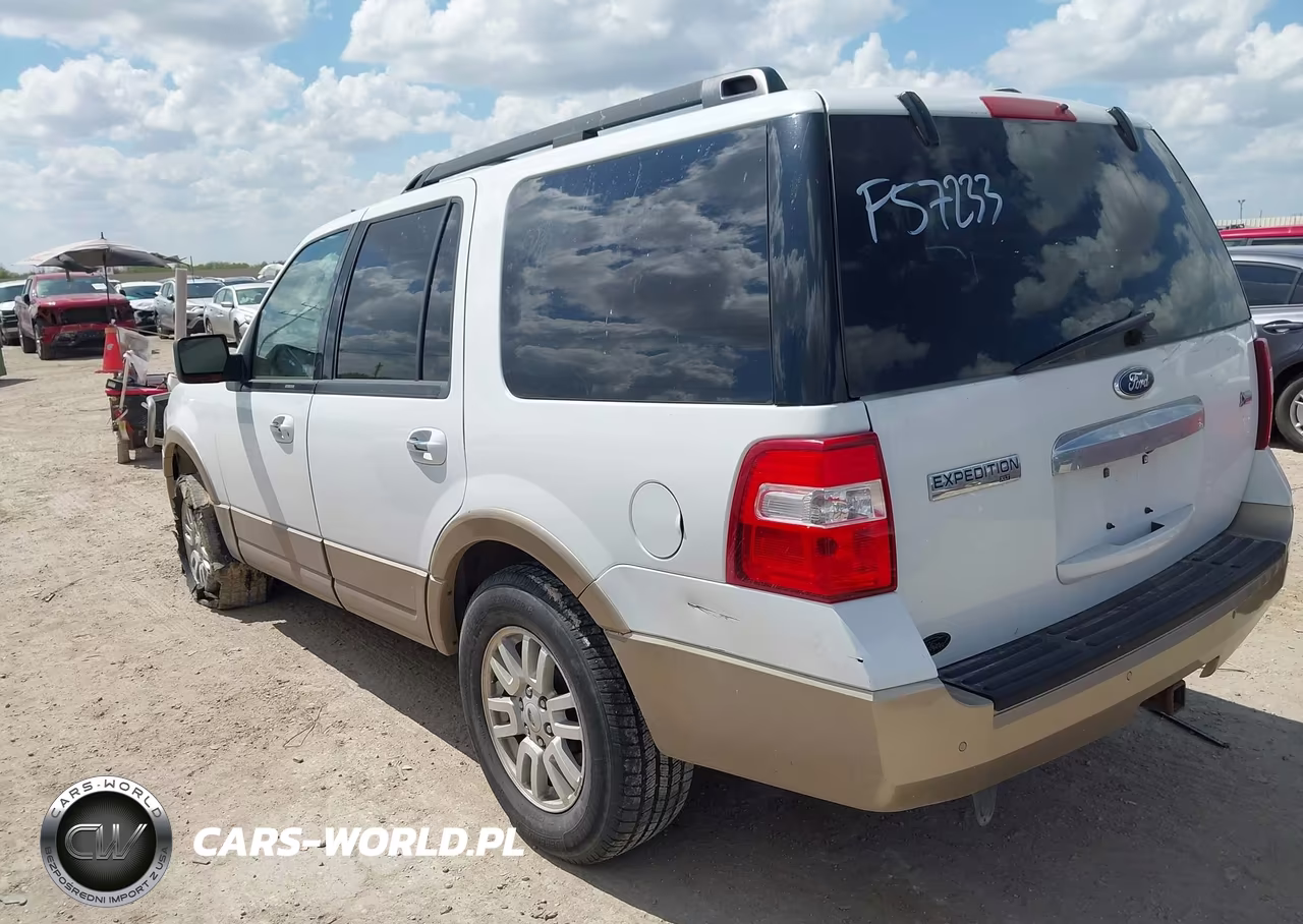 2011 Ford Expedition Xlt VIN:1FMJU1J58BEF57233 - 3