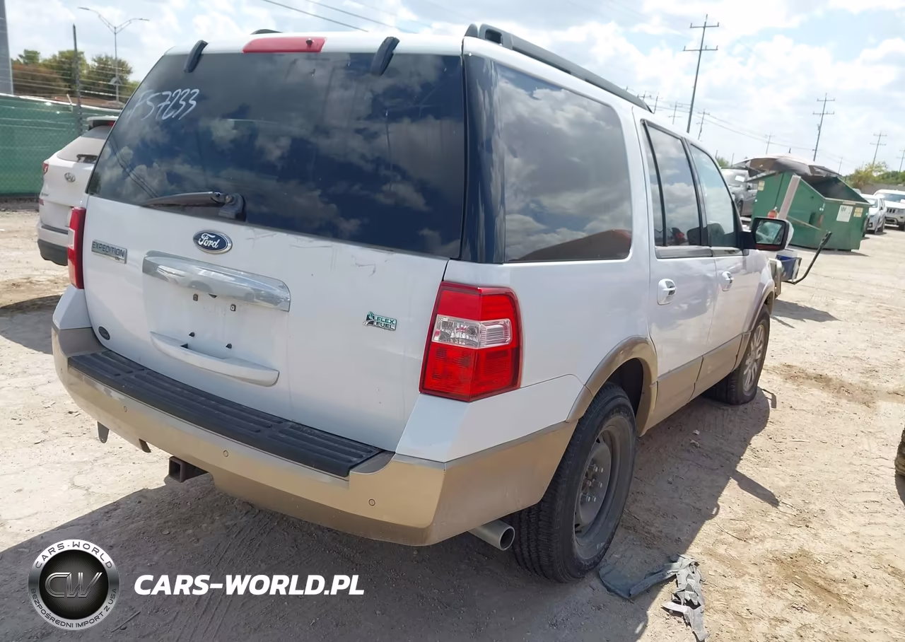 2011 Ford Expedition Xlt VIN:1FMJU1J58BEF57233 - 4