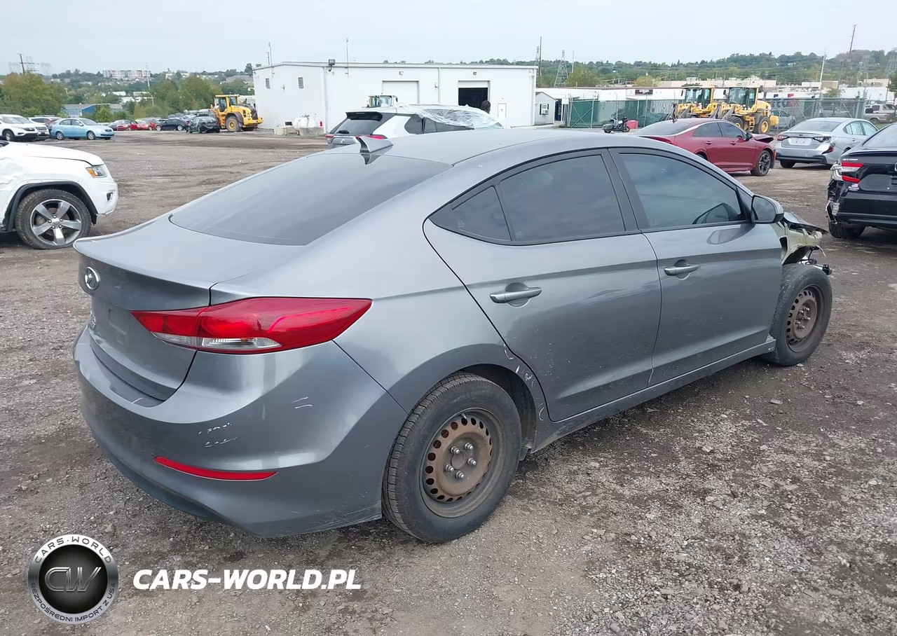 2018 Hyundai Elantra Se VIN:5NPD74LF8JH396901 - 4