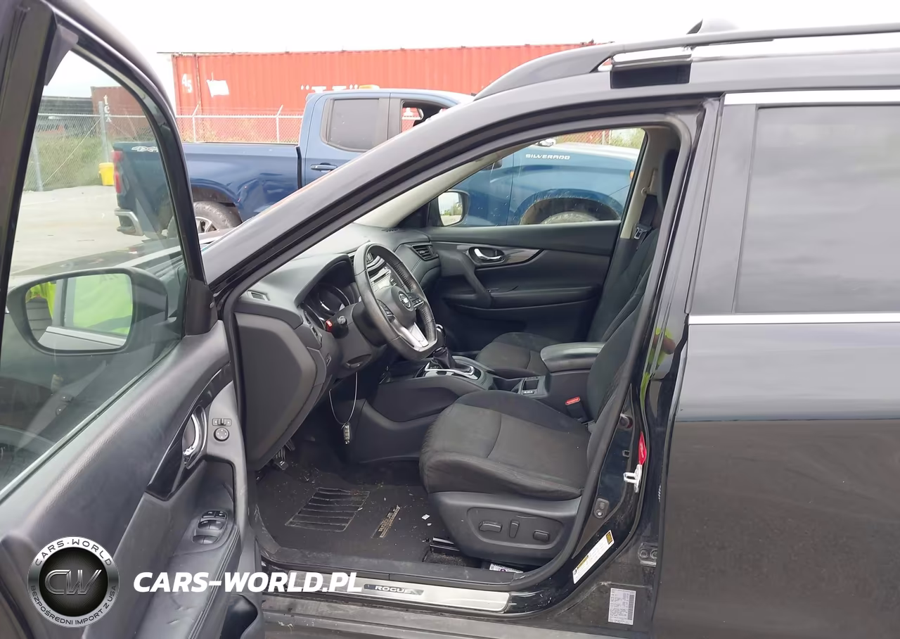 2017 Nissan Rogue Sv VIN:5N1AT2MV2HC820700 - 5