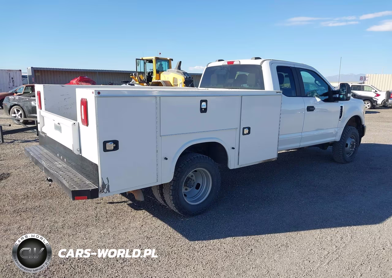 2022 Ford F-350 Chassis Xl VIN:1FD8X3H61NEC27776 - 4