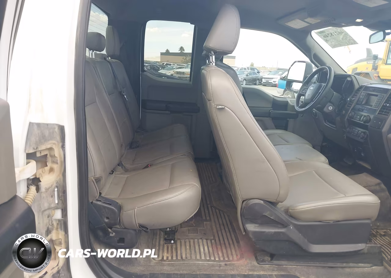 2022 Ford F-350 Chassis Xl VIN:1FD8X3H61NEC27776 - 8