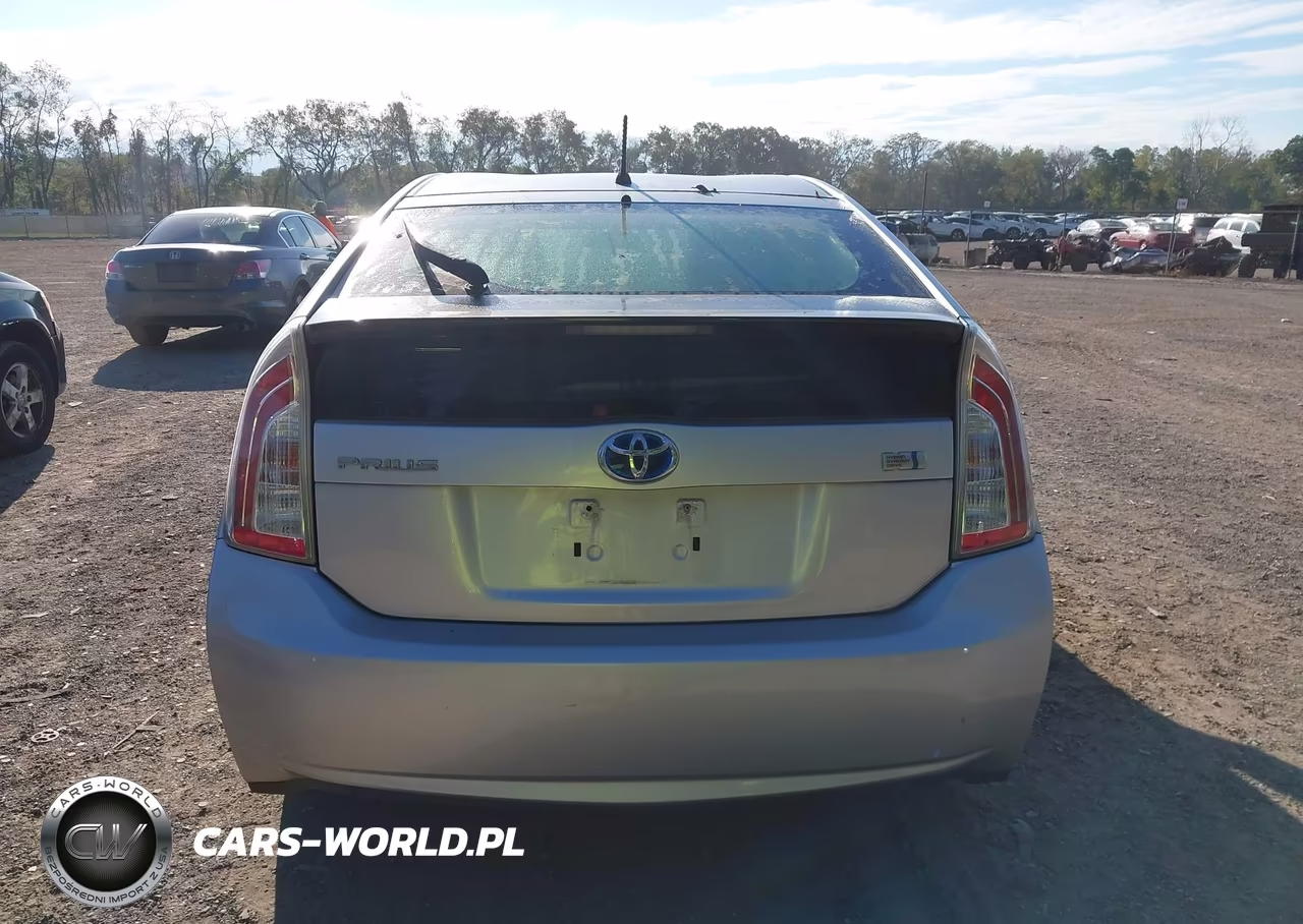 2012 Toyota Prius Two VIN:JTDKN3DU8C5497105 - 16