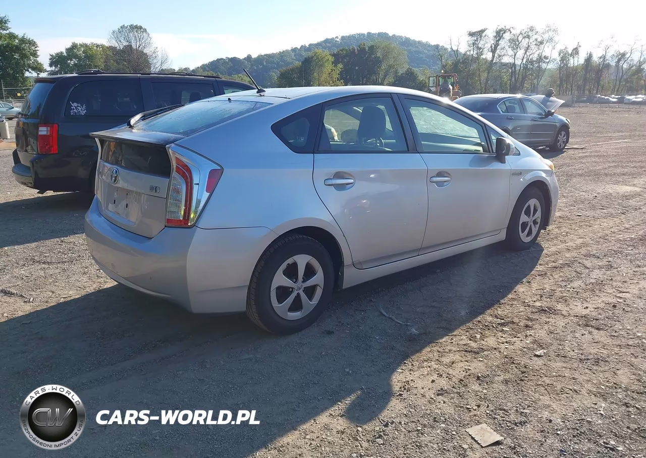 2012 Toyota Prius Two VIN:JTDKN3DU8C5497105 - 4