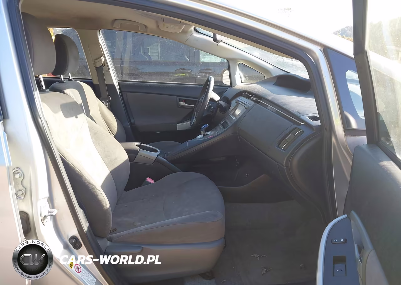 2012 Toyota Prius Two VIN:JTDKN3DU8C5497105 - 5