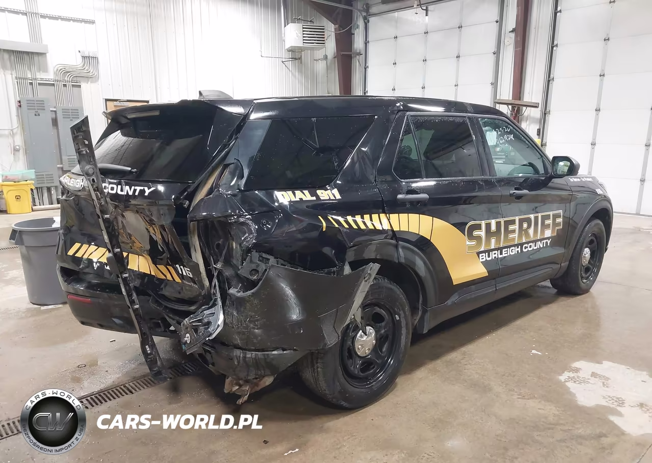 2025 Ford Police Interceptor Utility VIN:1FM5K8AC5SGB11009 - 4