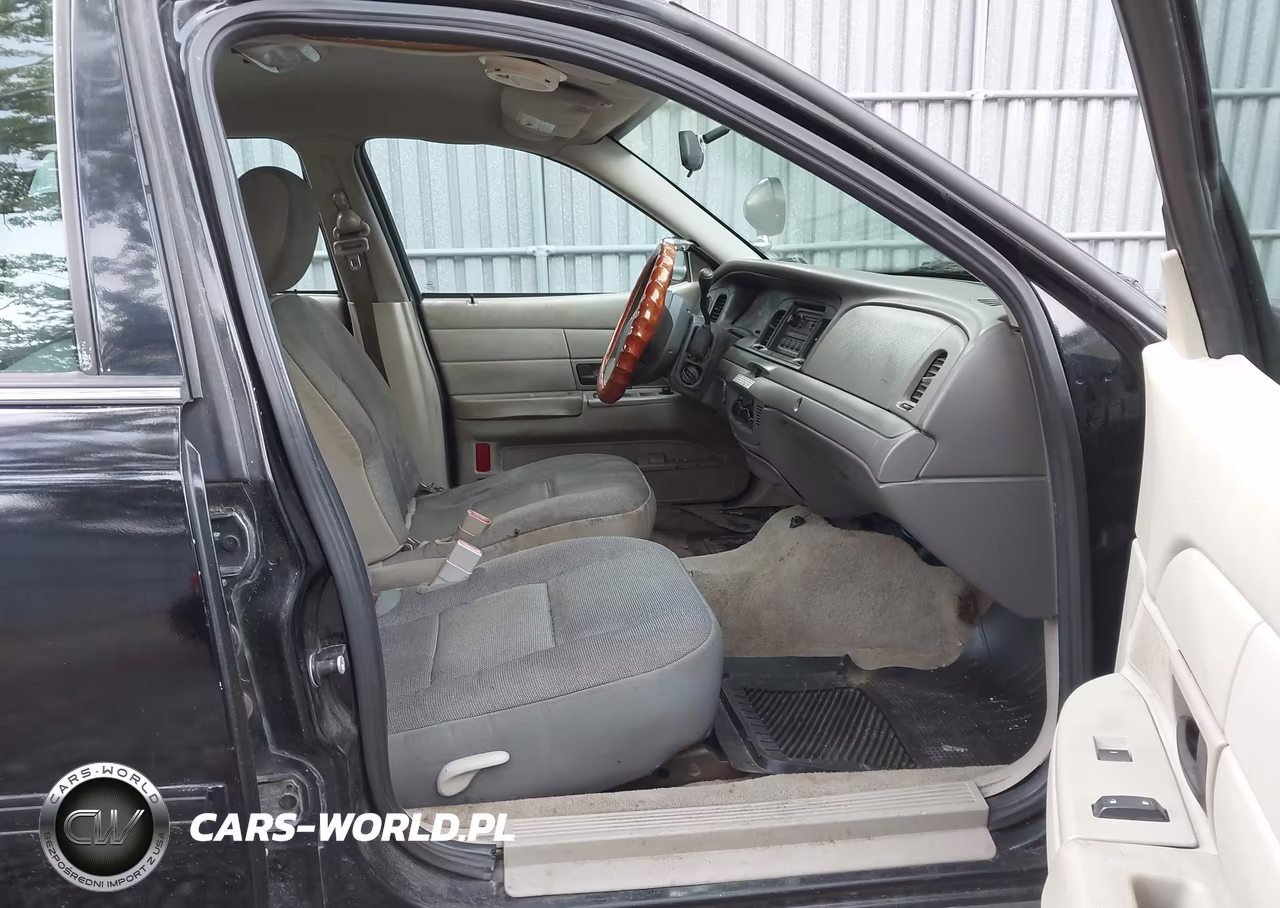FORD CROWN VICTORIA VIN:2FABP7BV9BX141326 - 5