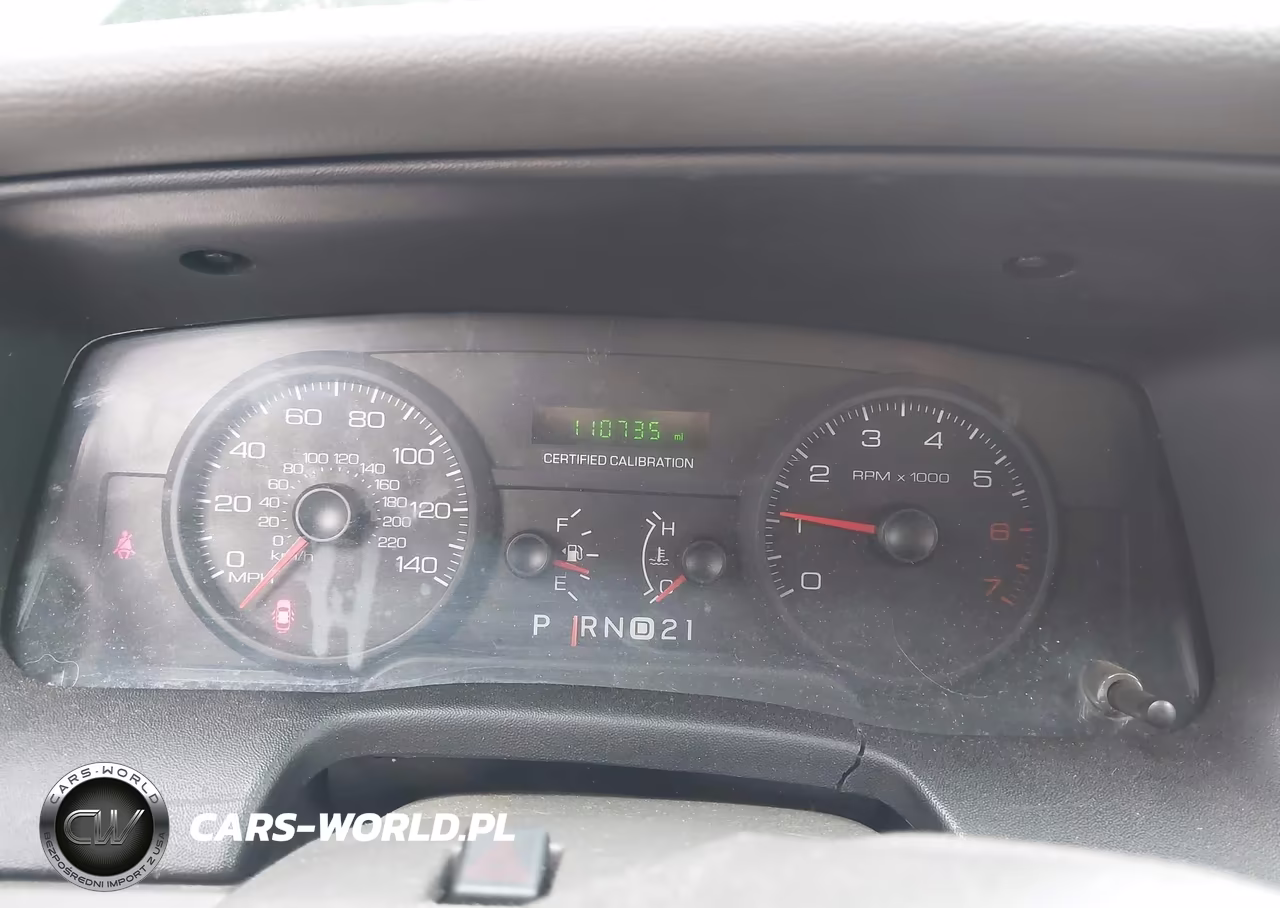 FORD CROWN VICTORIA VIN:2FABP7BV9BX141326 - 7