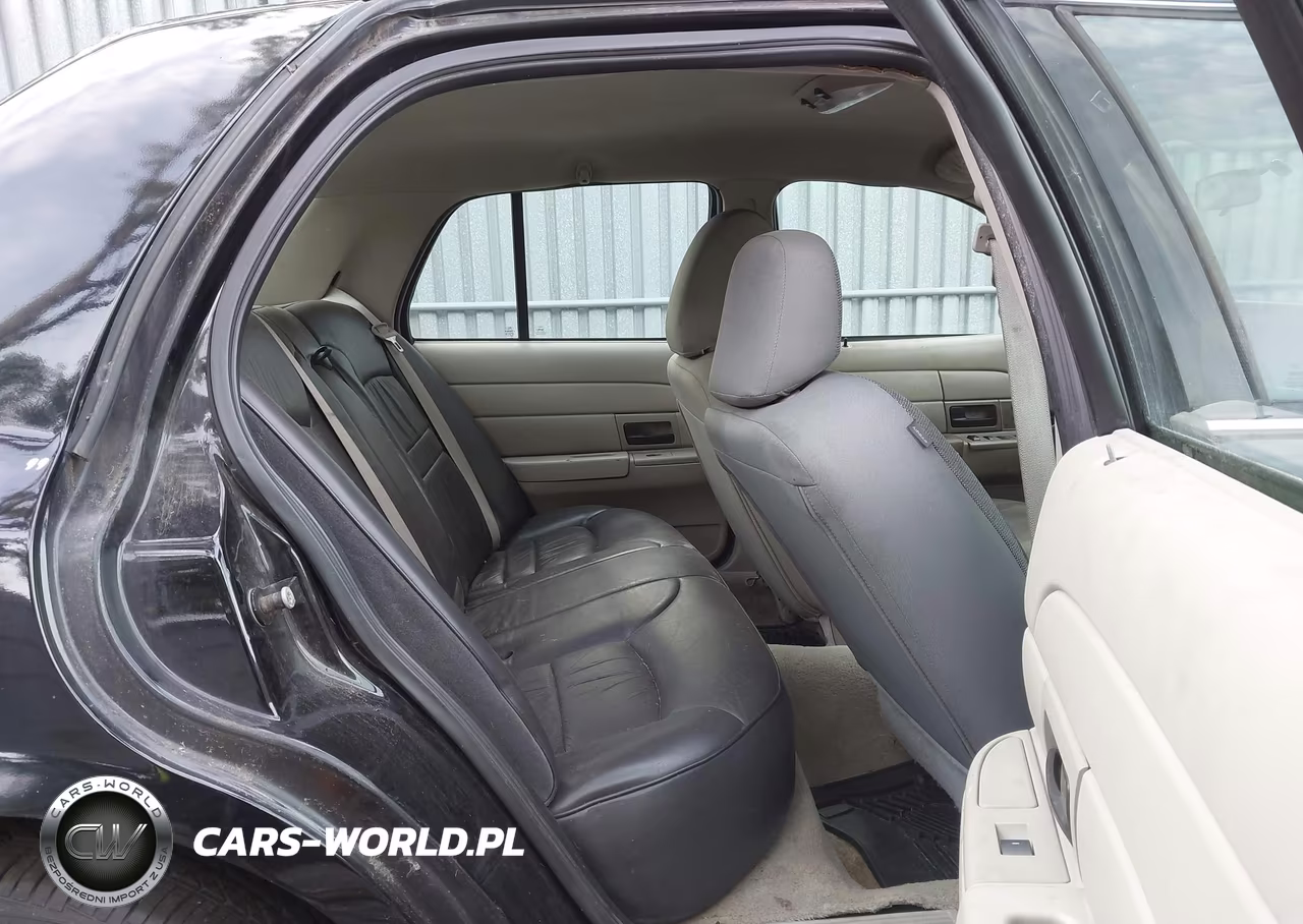 FORD CROWN VICTORIA VIN:2FABP7BV9BX141326 - 8