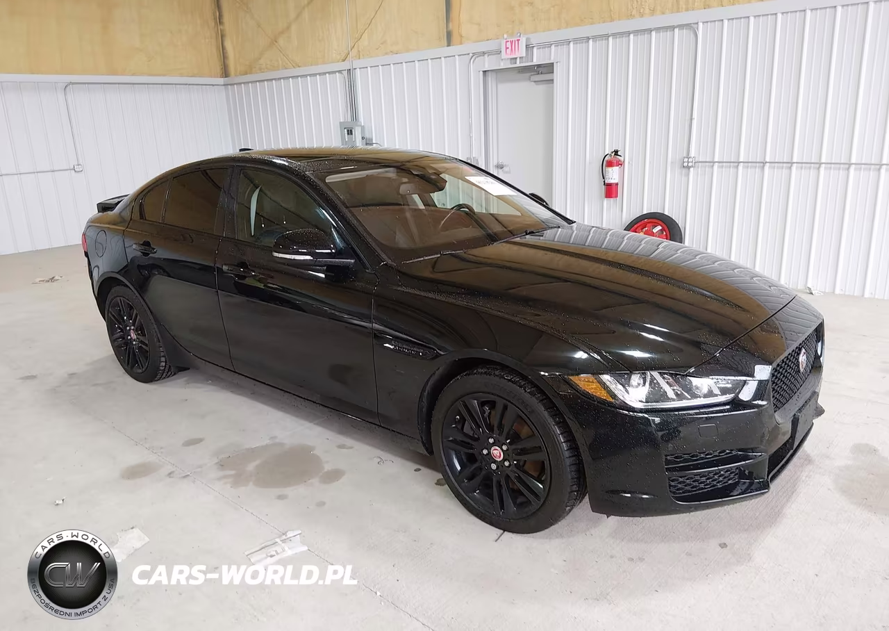 2018 Jaguar Xe 25T Prestige VIN:SAJAK4FX7JCP38261 - 1