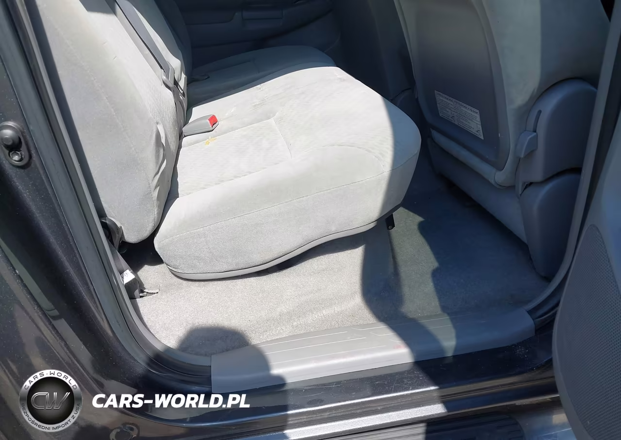 2010 Toyota Tacoma Base V6 VIN:3TMLU4EN0AM039487 - 8