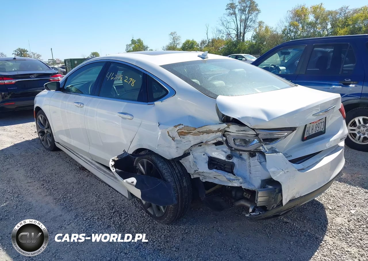 2015 Chrysler 200 C VIN:1C3CCCEGXFN551032 - 3