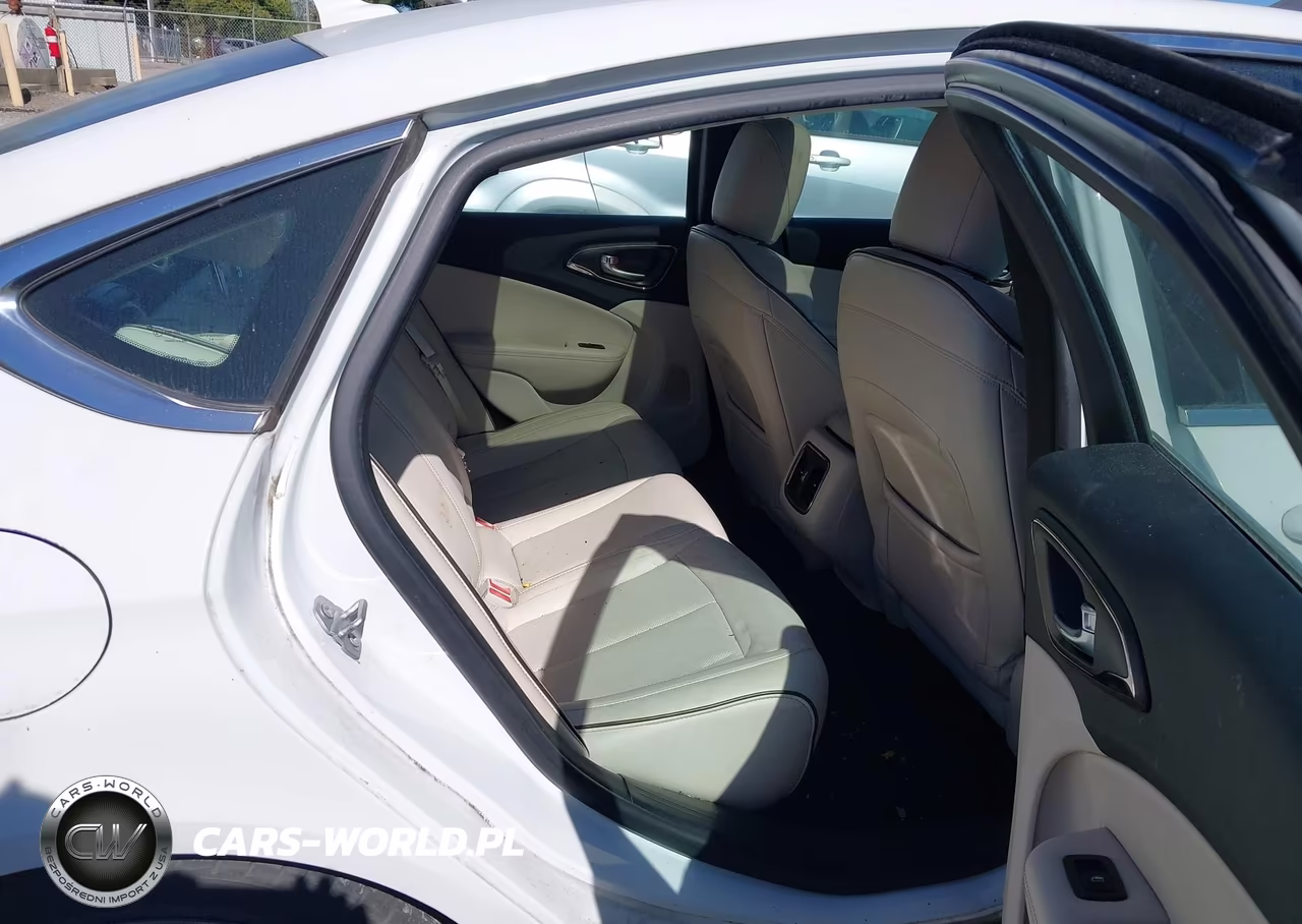 2015 Chrysler 200 C VIN:1C3CCCEGXFN551032 - 8