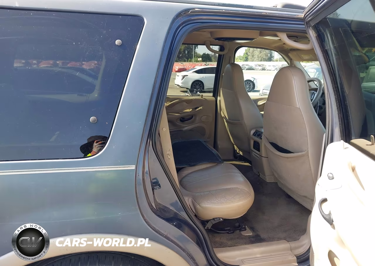 2002 Ford Expedition Eddie Bauer VIN:1FMRU17L32LA03893 - 8