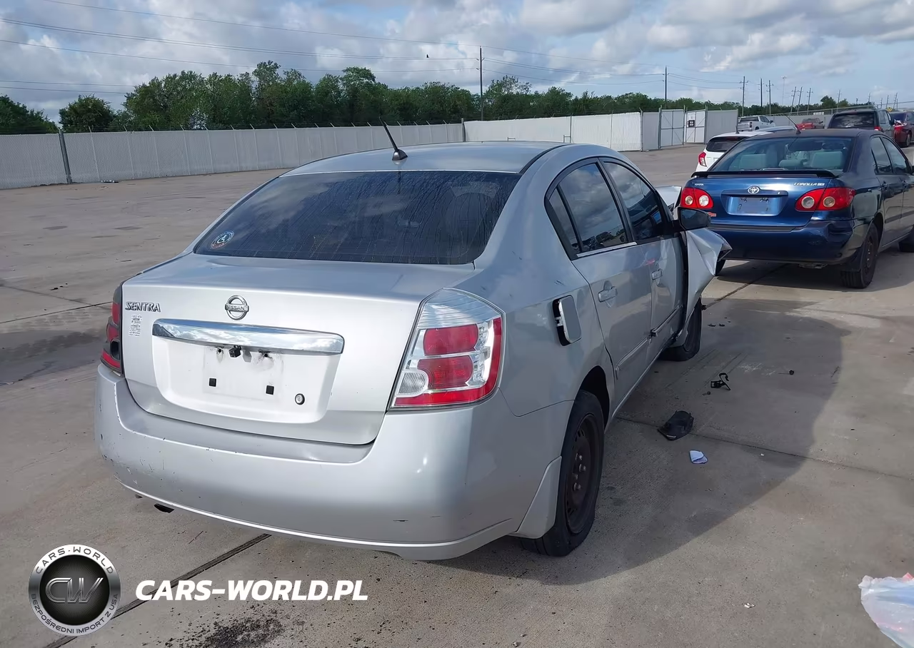 2010 Nissan Sentra 2.0S VIN:3N1AB6AP2AL689415 - 4
