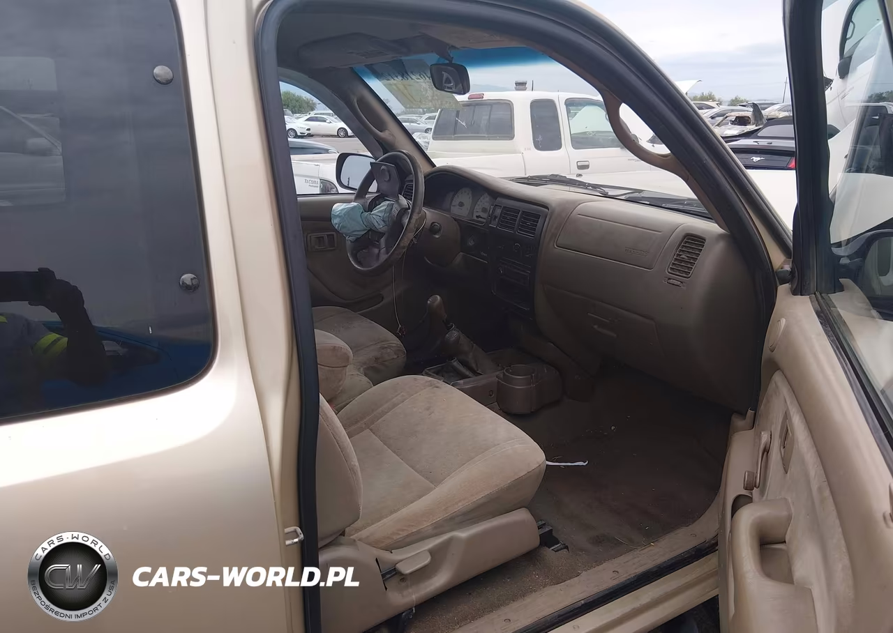 2002 Toyota Tacoma VIN:5TEWM72N42Z050015 - 5