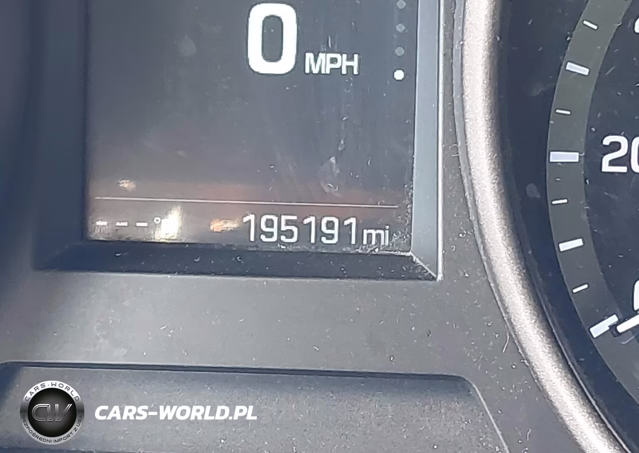 2017 Hyundai Santa Fe Sport 2.4L VIN:5XYZT3LB5HG405077 - 16