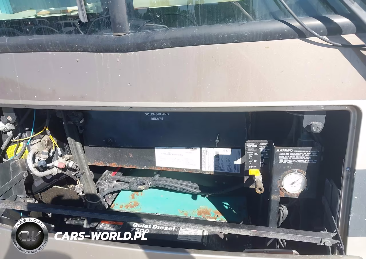 2005 Freightliner Chassis X Line Motor Home VIN:4UZAAHDC95CV10384 - 10
