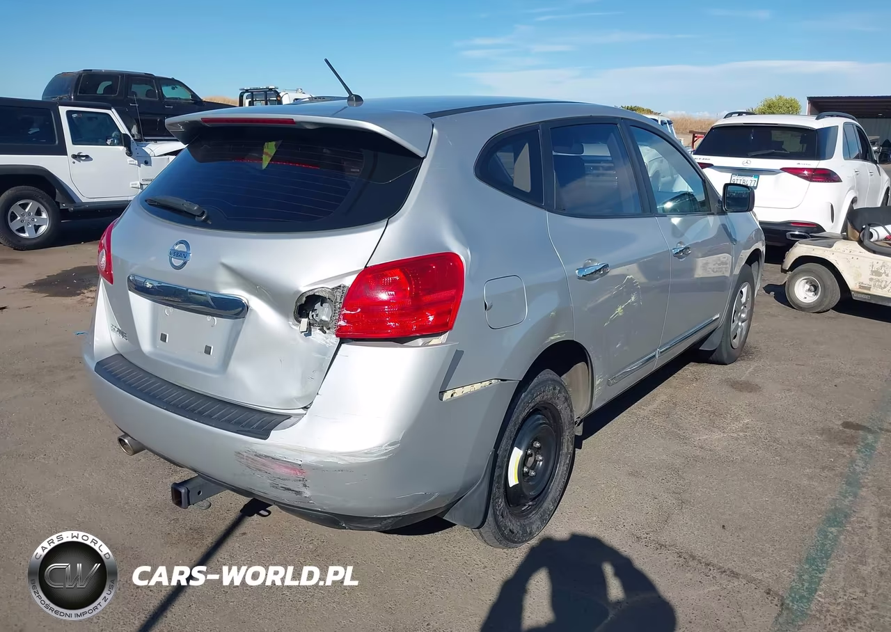 2011 Nissan Rogue S VIN:JN8AS5MT1BW570223 - 4