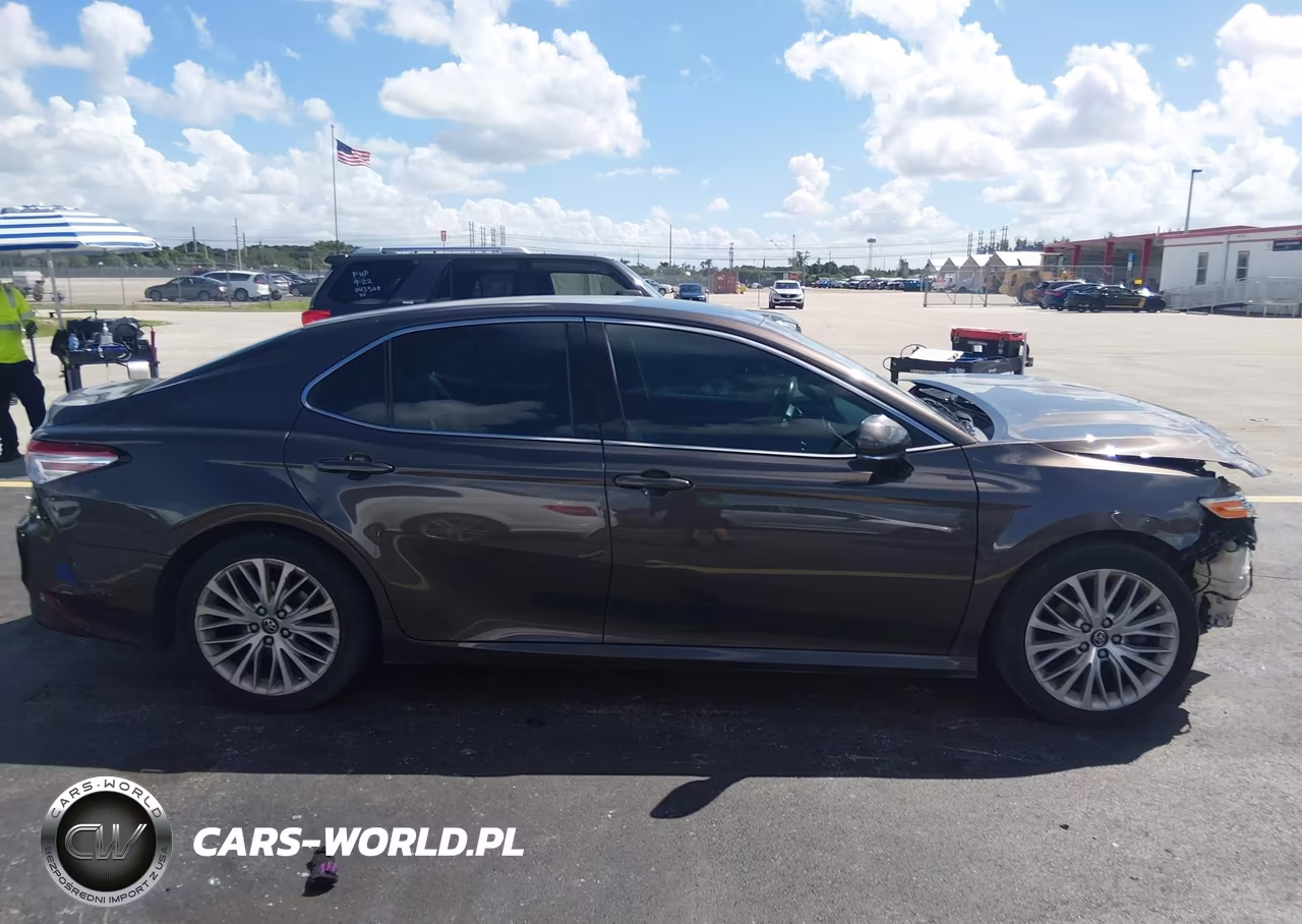 2018 Toyota Camry Xle VIN:4T1B11HK5JU051534 - 13