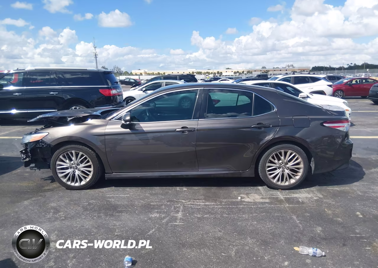 2018 Toyota Camry Xle VIN:4T1B11HK5JU051534 - 14