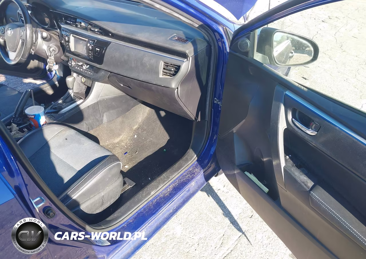 2015 Toyota Corolla S Plus VIN:2T1BURHEXFC440632 - 5