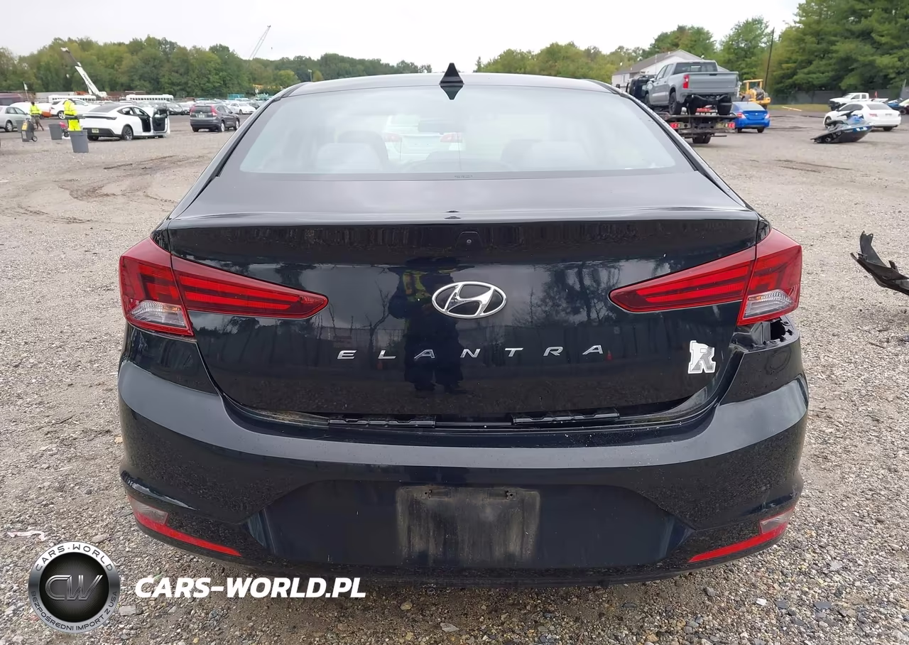 2020 Hyundai Elantra Sel VIN:5NPD84LF7LH579870 - 17