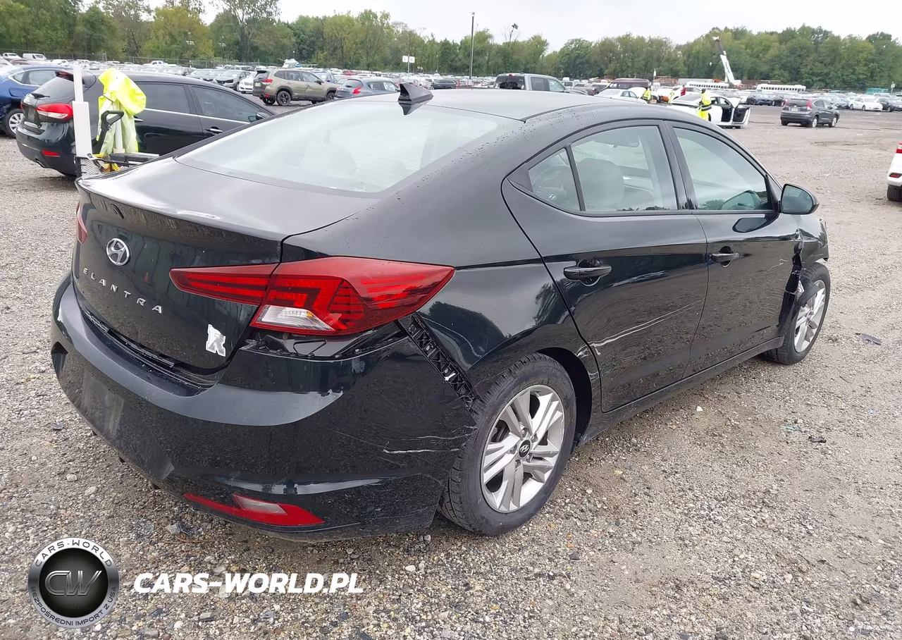 2020 Hyundai Elantra Sel VIN:5NPD84LF7LH579870 - 4