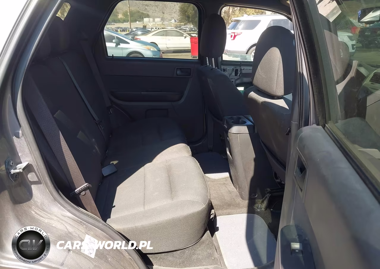 2010 Ford Escape Xlt VIN:1FMCU0DG7AKD02184 - 8