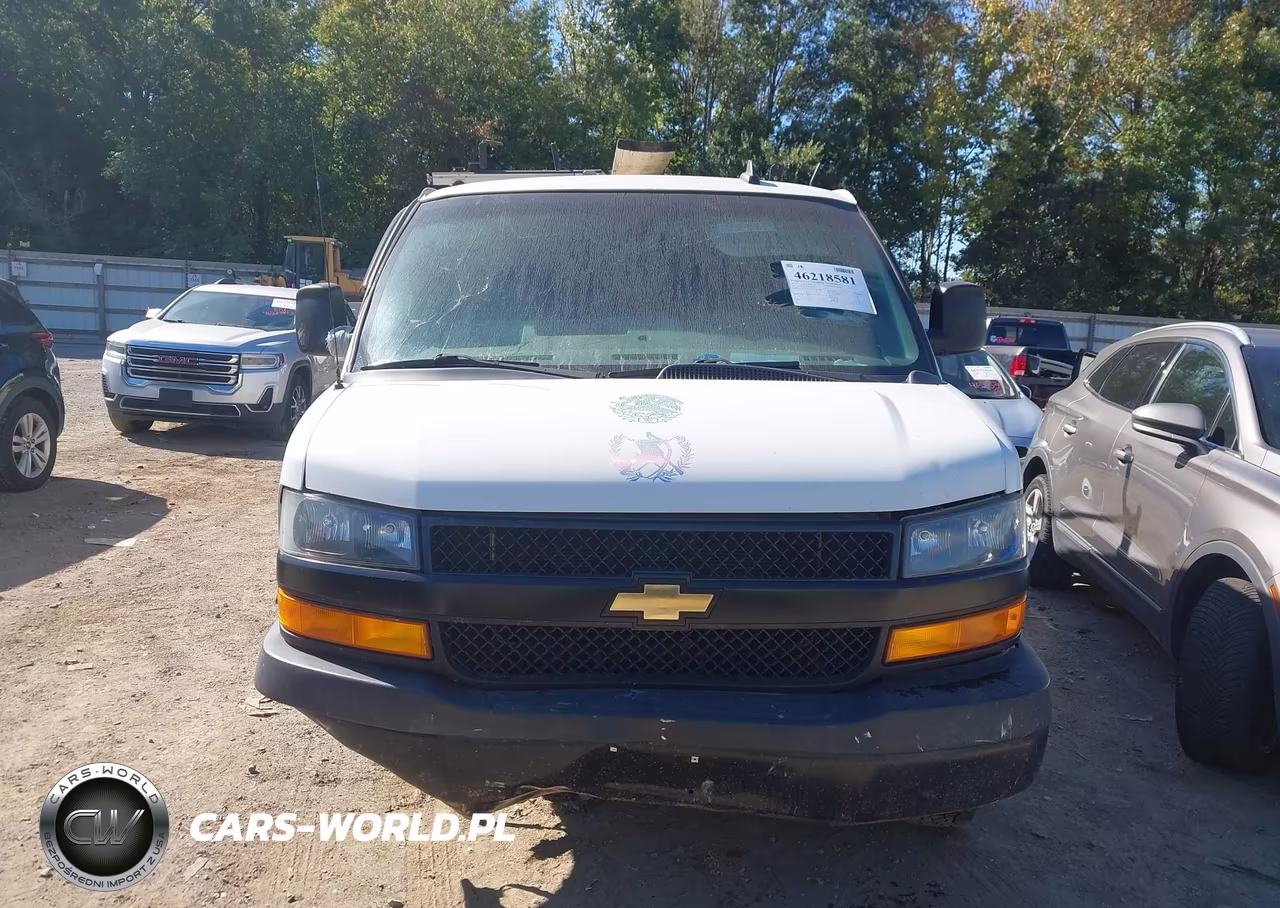 2018 Chevrolet Express 2500 Work Van VIN:1GCWGBFB3J1337347 - 11