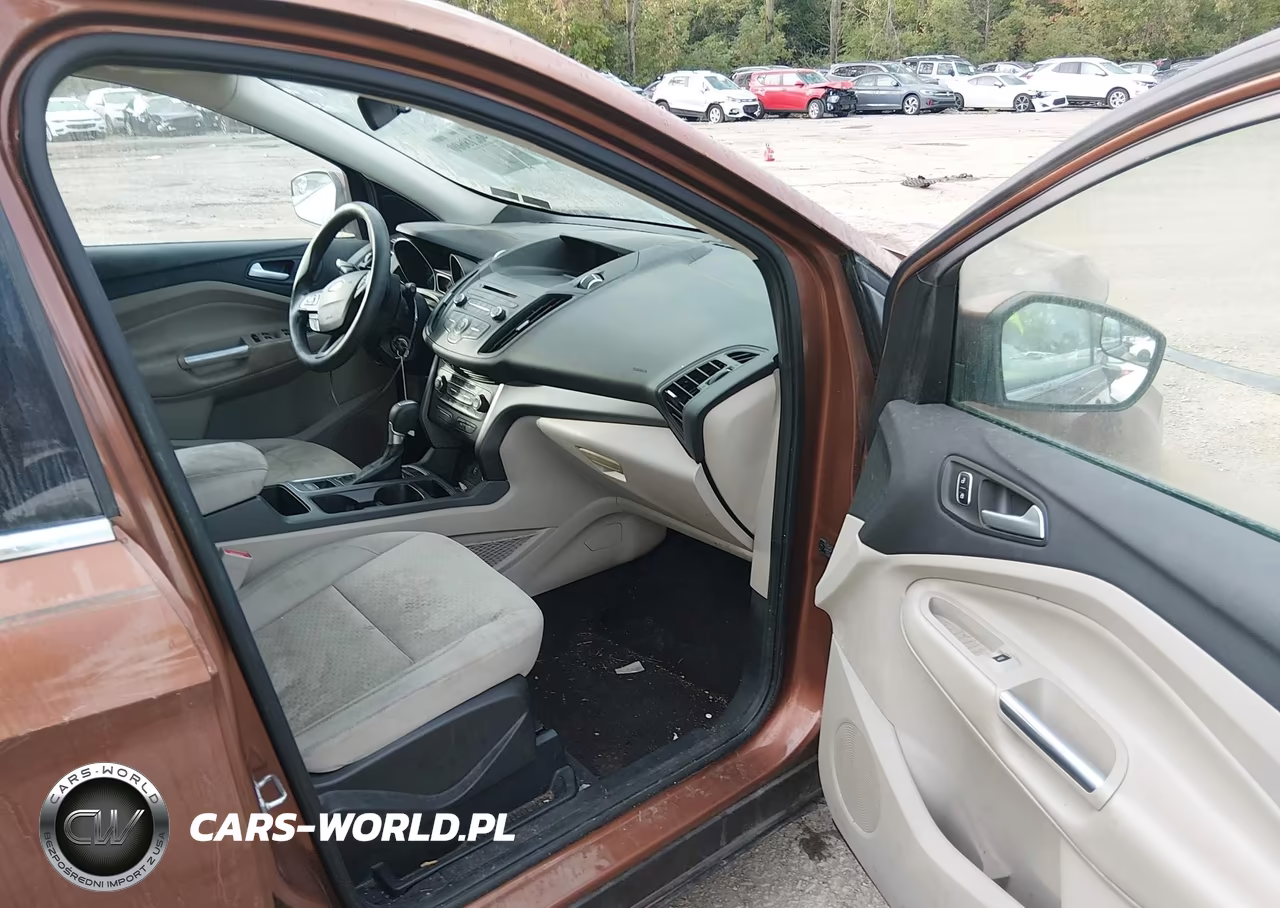 2017 Ford Escape Se VIN:1FMCU9GD9HUA11075 - 5