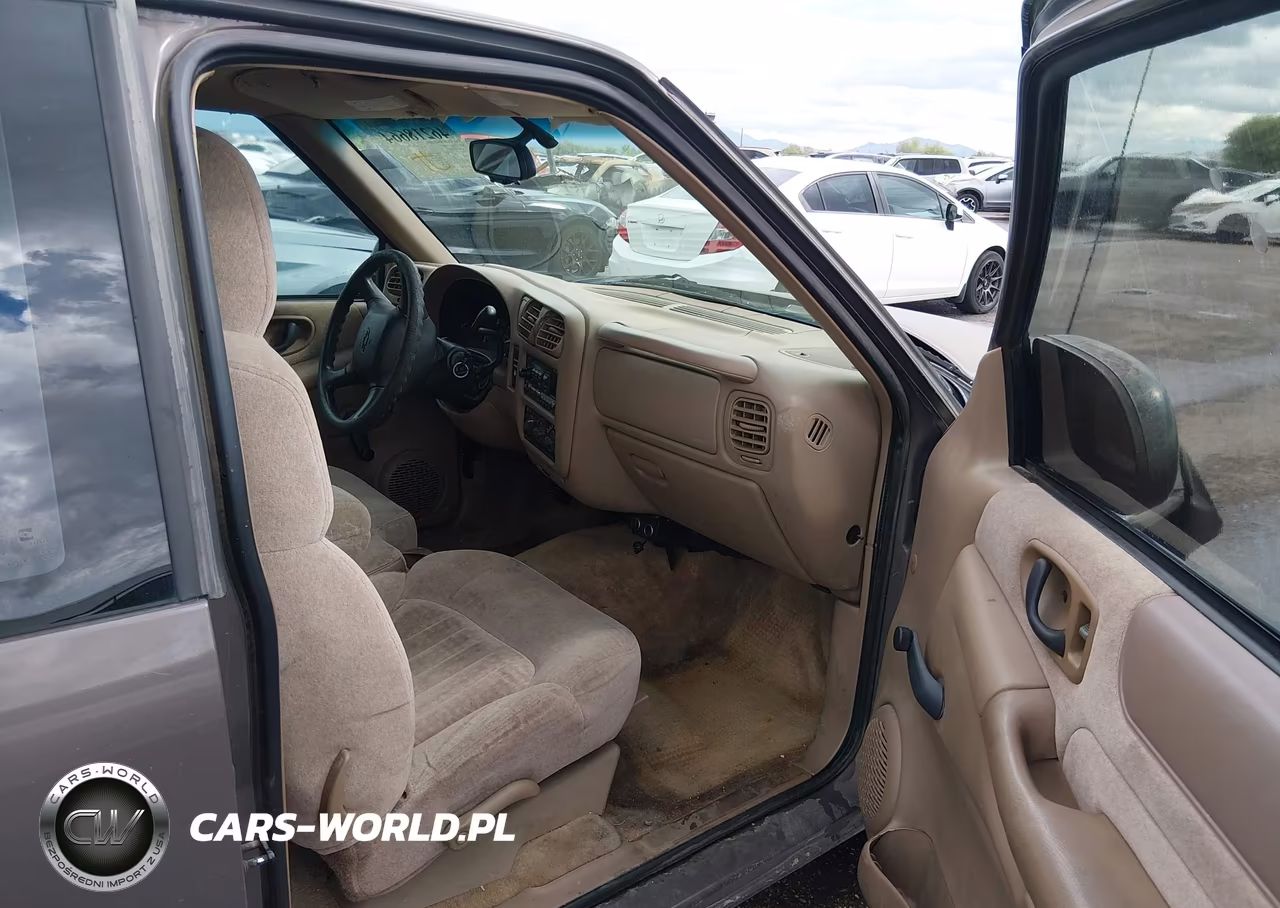2000 Chevrolet S-10 Ls VIN:1GCCS1954Y8243576 - 5