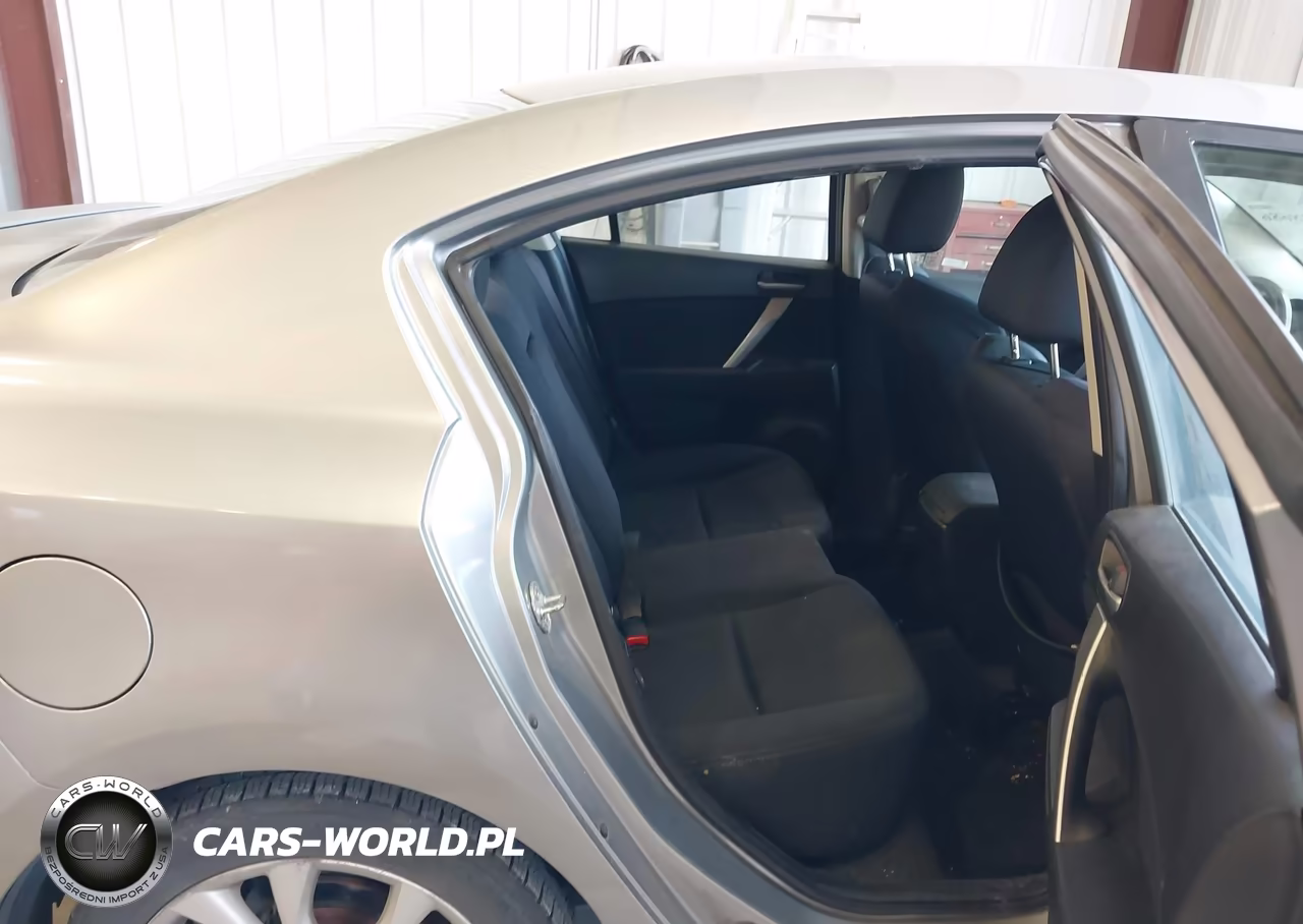 2011 Mazda Mazda3 S Sport VIN:JM1BL1U68B1414824 - 8