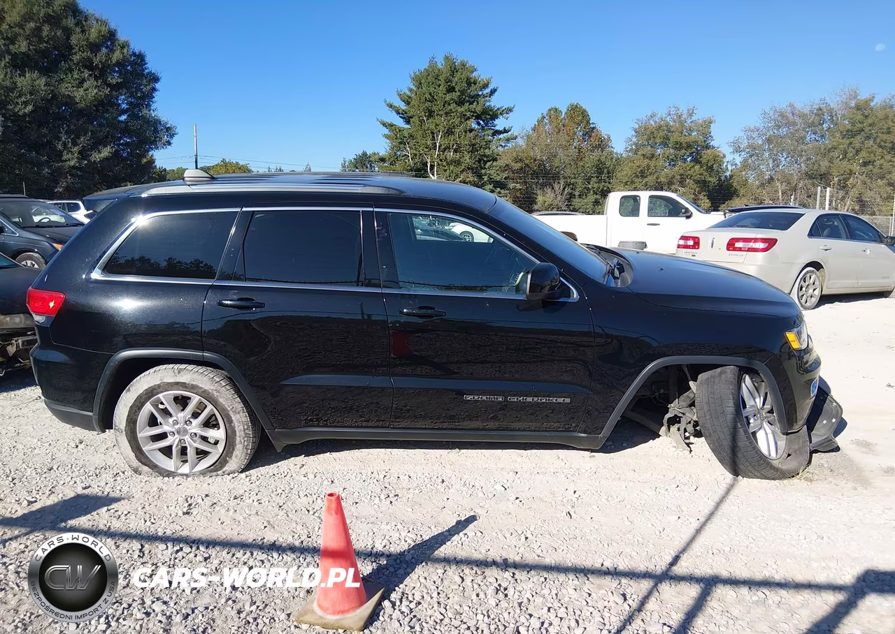 2017 Jeep Grand Cherokee Laredo 4X2 VIN:1C4RJEAG4HC664518 - 13