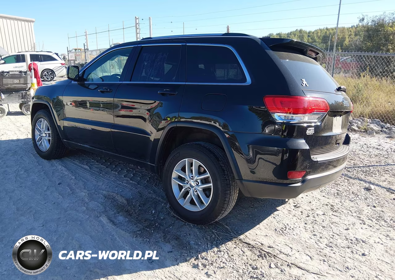 2017 Jeep Grand Cherokee Laredo 4X2 VIN:1C4RJEAG4HC664518 - 3