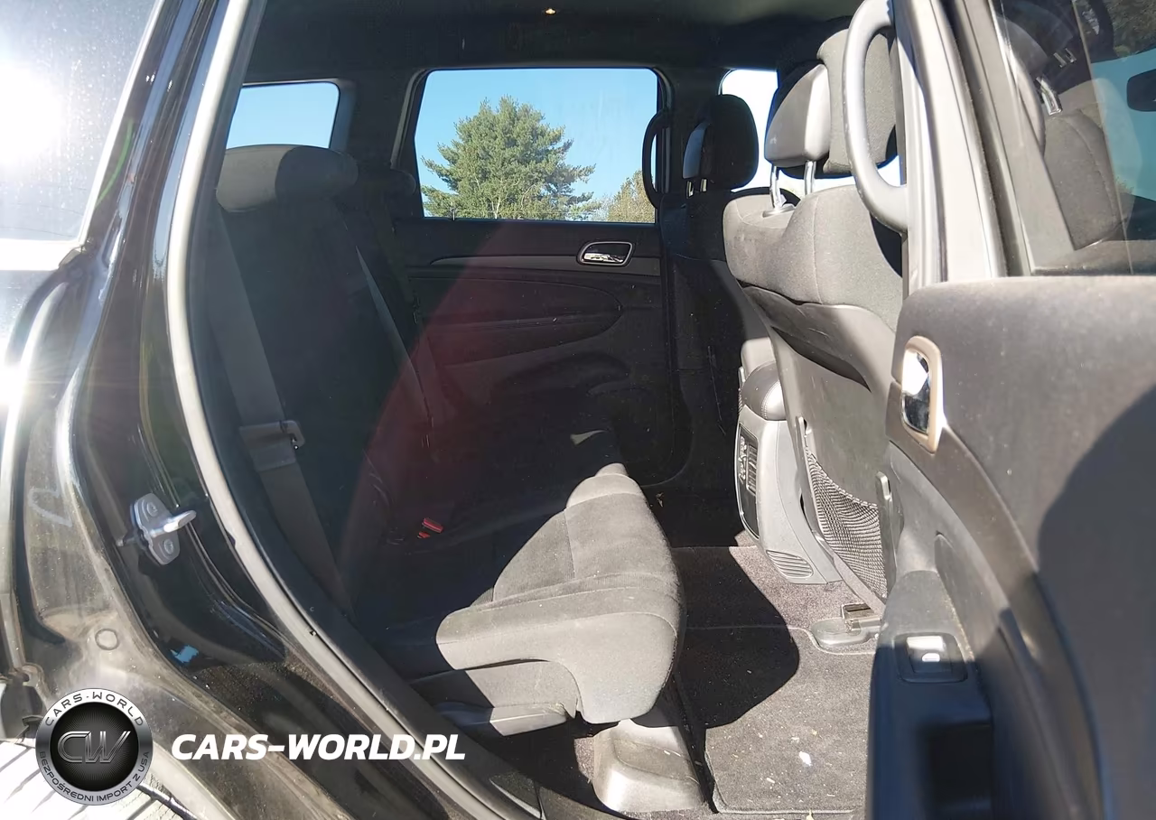 2017 Jeep Grand Cherokee Laredo 4X2 VIN:1C4RJEAG4HC664518 - 8