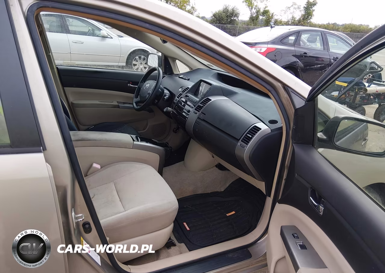 2005 Toyota Prius VIN:JTDKB20UX53079720 - 5