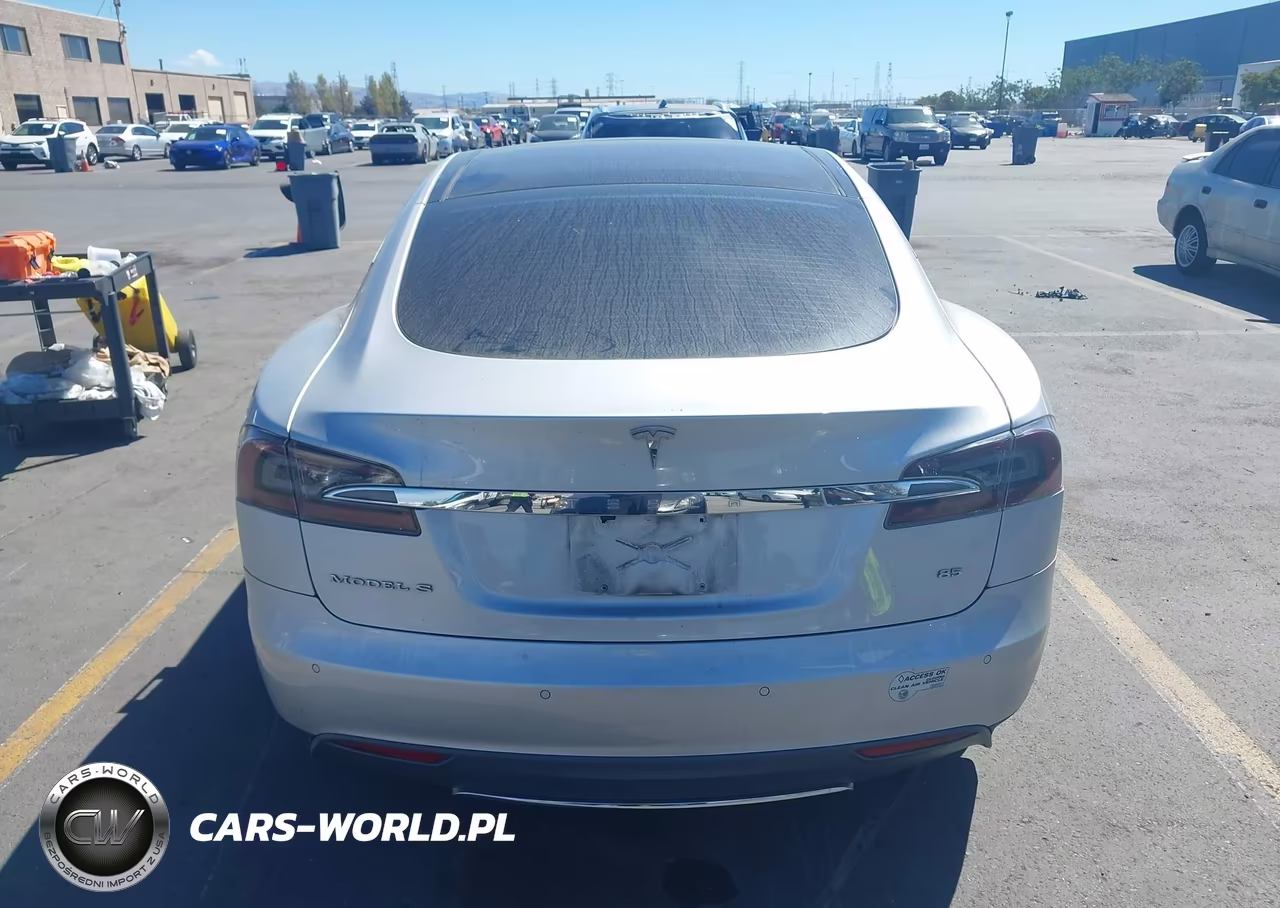 2013 Tesla Model S VIN:5YJSA1CN2DFP26274 - 17