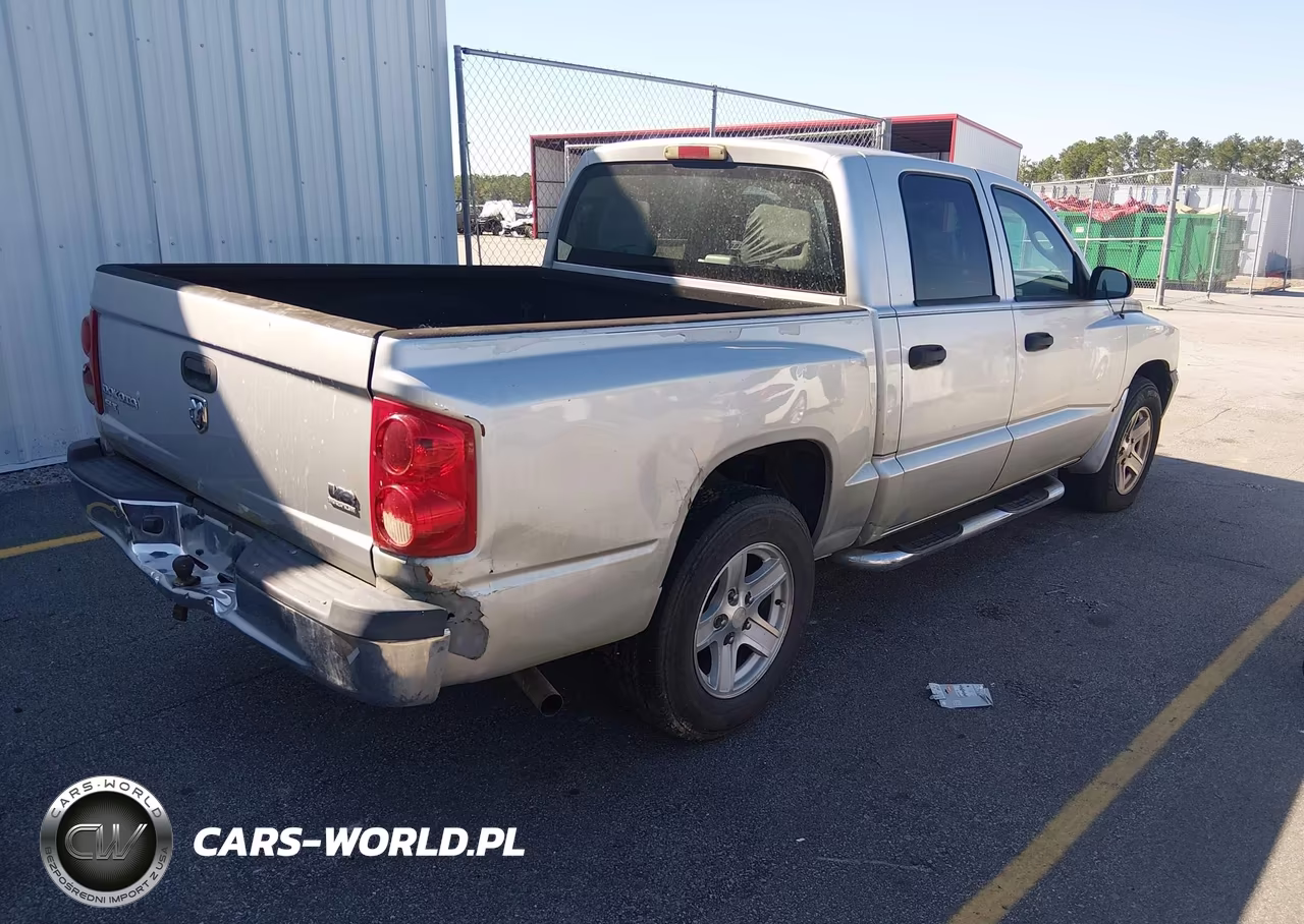 2005 Dodge Dakota Slt VIN:1D7HE48N35S275584 - 4