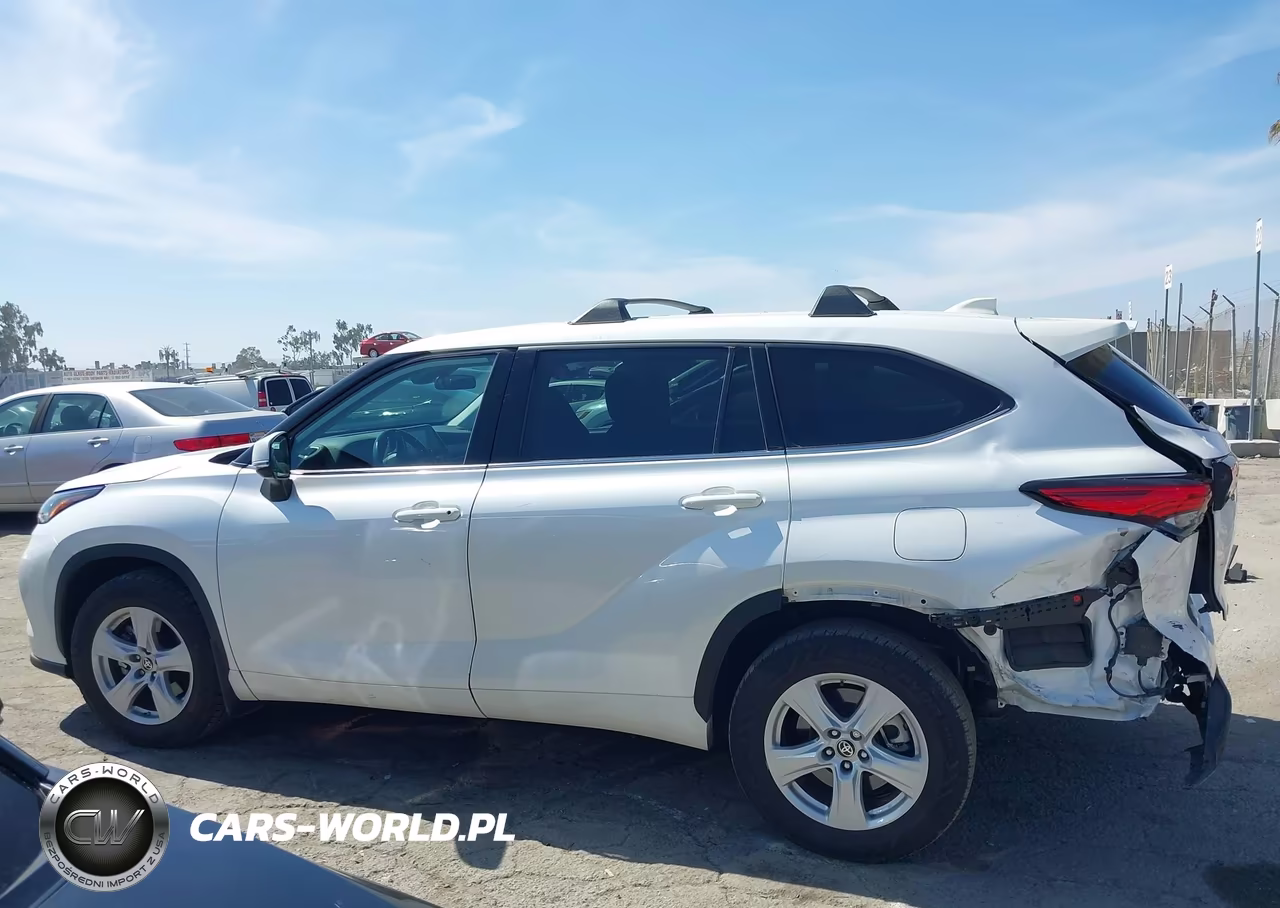 2021 Toyota Highlander Le VIN:5TDZZRAH0MS055251 - 14