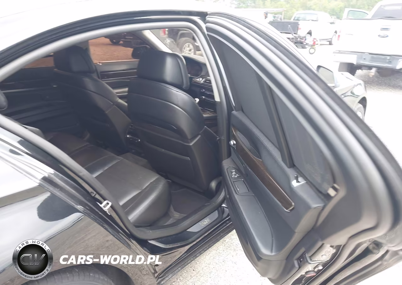 2012 BMW 750I xDrive VIN:WBAKC6C55CC396307 - 8