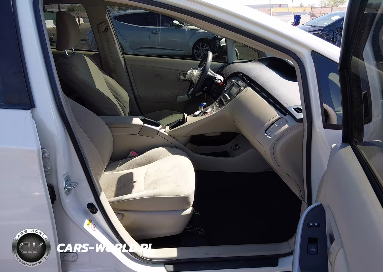 2012 Toyota Prius Two VIN:JTDKN3DU5C1487963 - 5