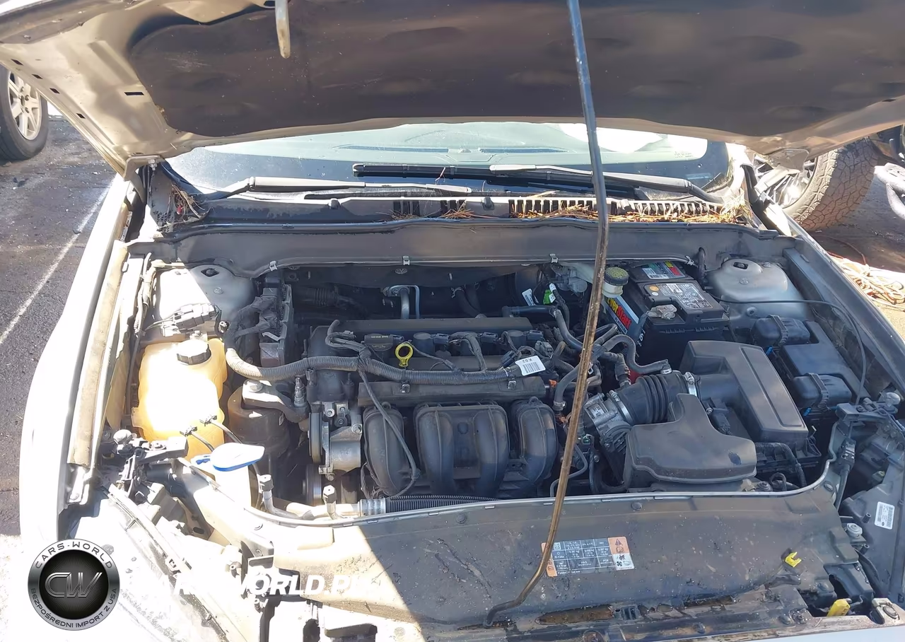 2015 Ford Fusion S VIN:3FA6P0G7XFR261420 - 10