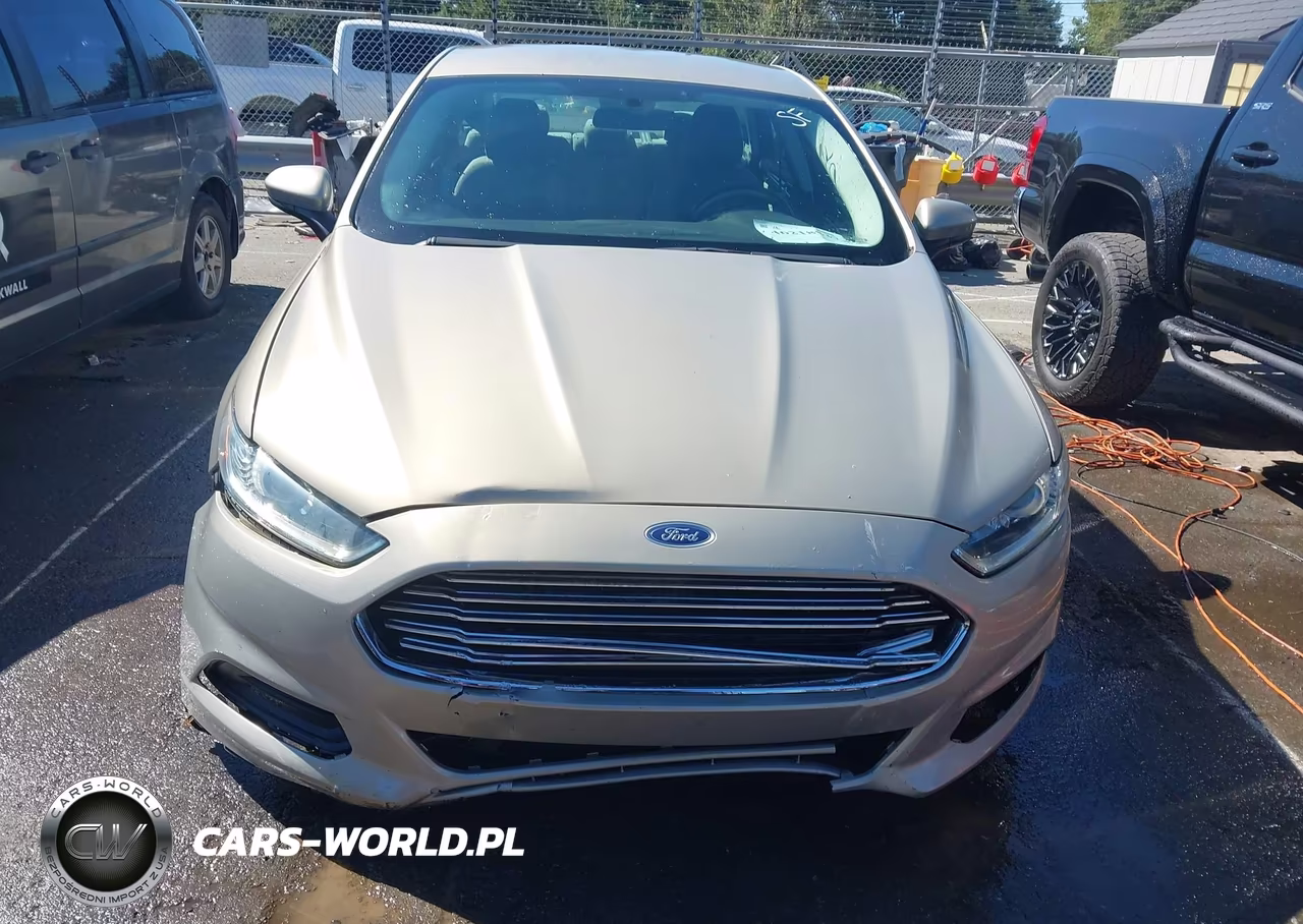 2015 Ford Fusion S VIN:3FA6P0G7XFR261420 - 12
