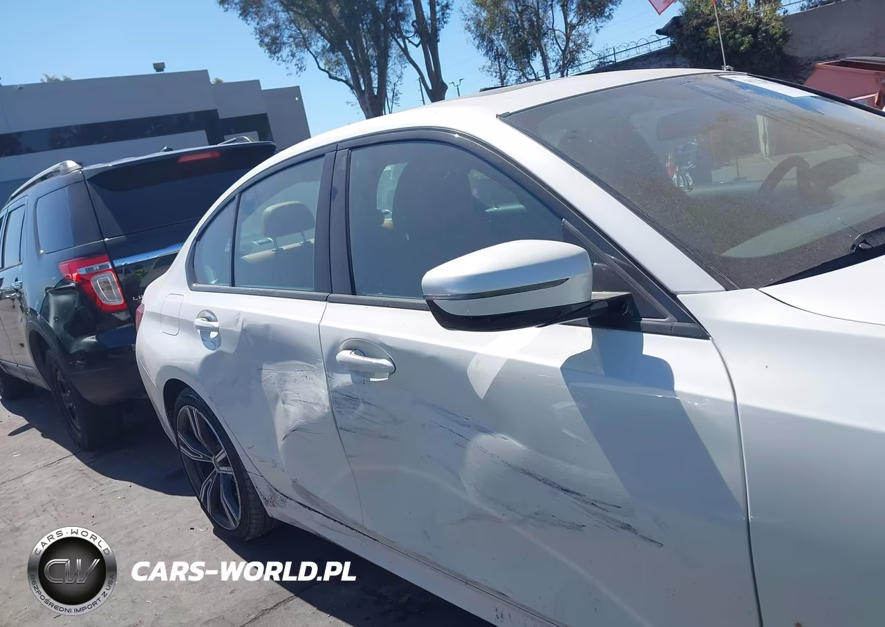 2022 BMW 330E VIN:3MW5P7J03N8C33924 - 13