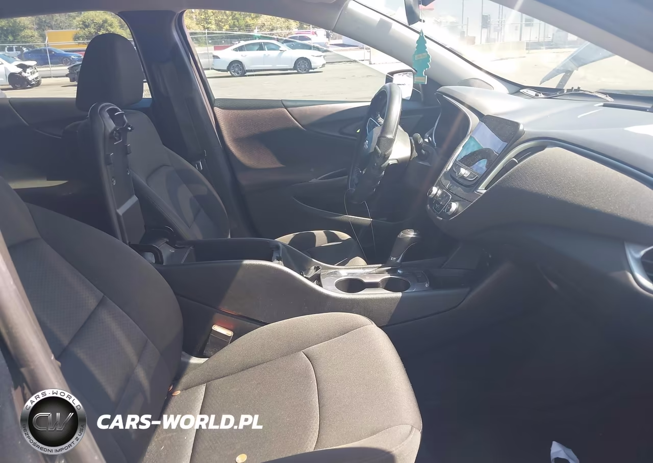 2019 Chevrolet Malibu Rs VIN:1G1ZG5ST9KF224304 - 5