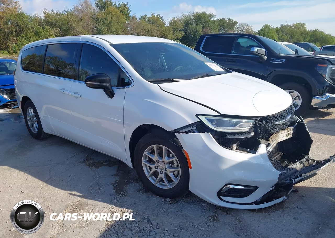 2025 Chrysler Pacifica Select