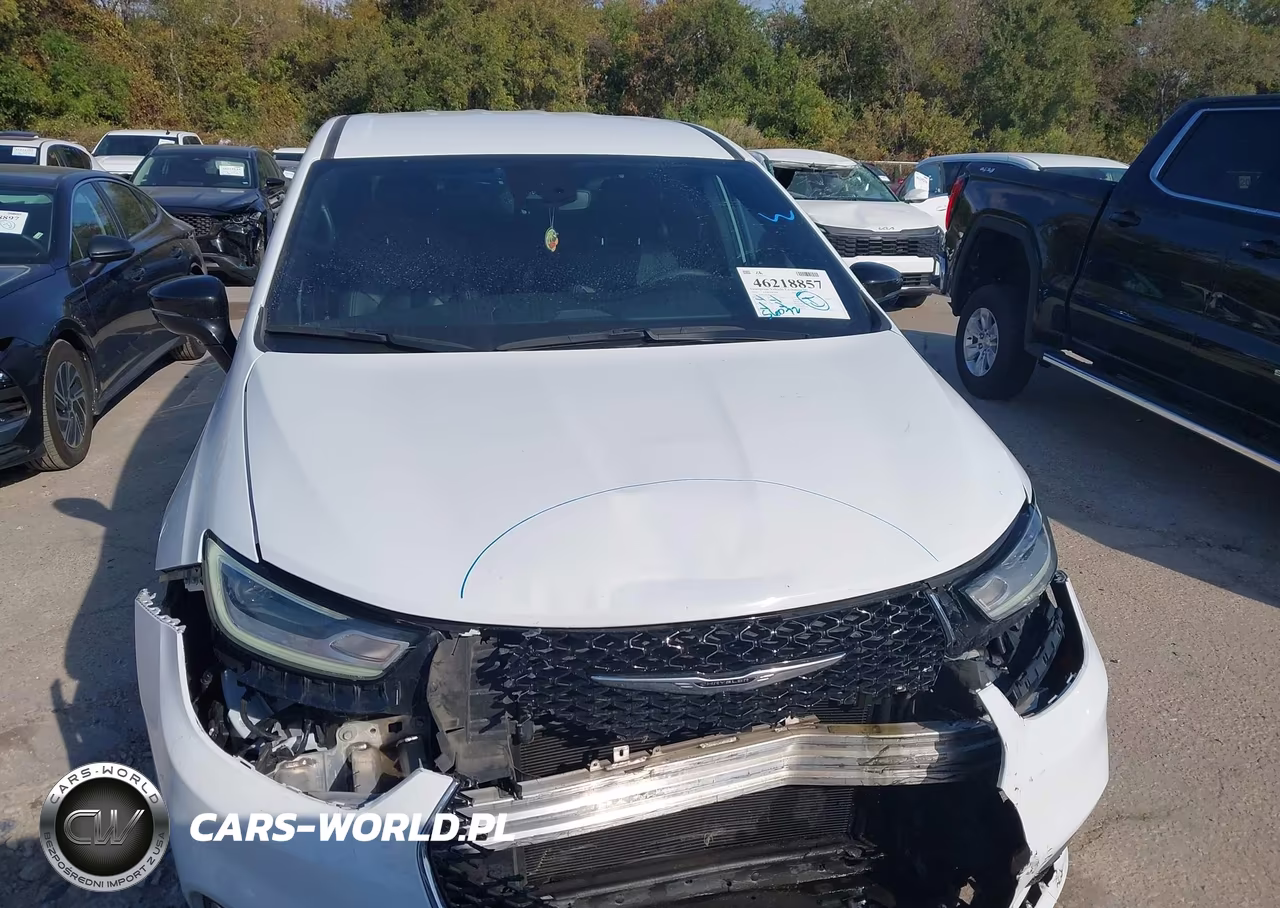 2025 Chrysler Pacifica Select VIN:2C4RC1BG8SR509373 - 12