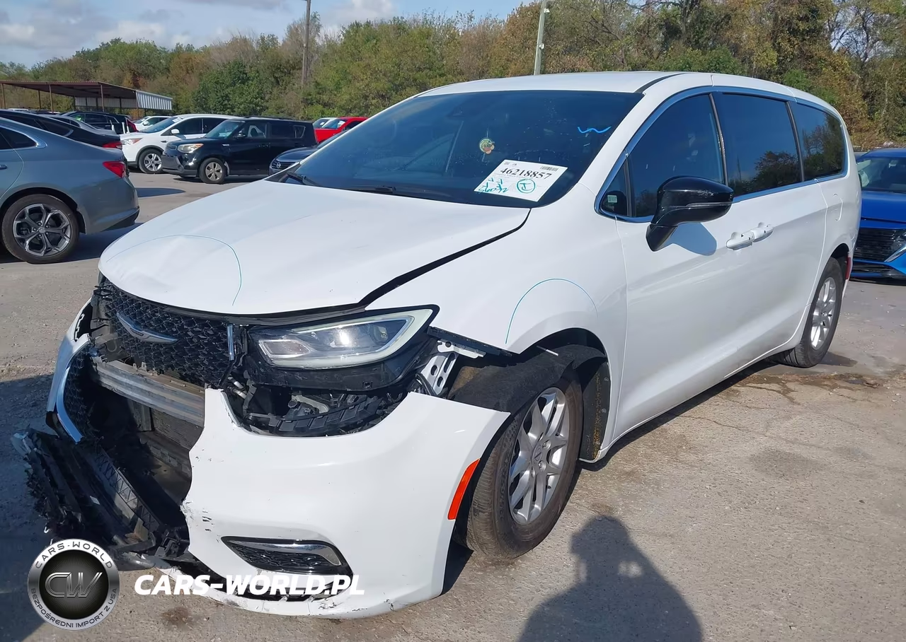 2025 Chrysler Pacifica Select VIN:2C4RC1BG8SR509373 - 2