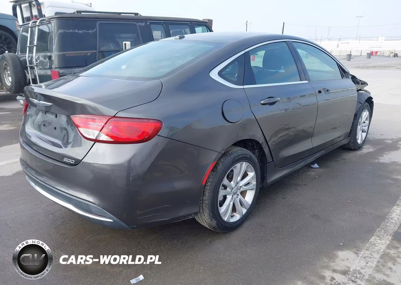 2016 Chrysler 200 Limited VIN:1C3CCCABXGN123361 - 4